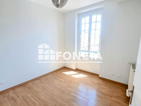 Location Appartement 4 pièces 86.3 m² - 2 RUE NICOLAS DAVANNE Meulan 78250