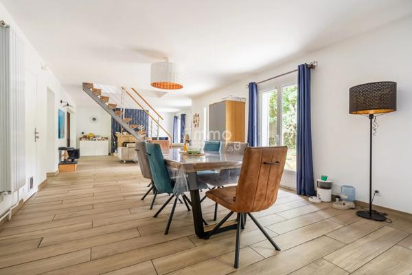 Le Raincy- Maison 200m2 + sous-sol total- 9P/5CH- Terrain 900m2