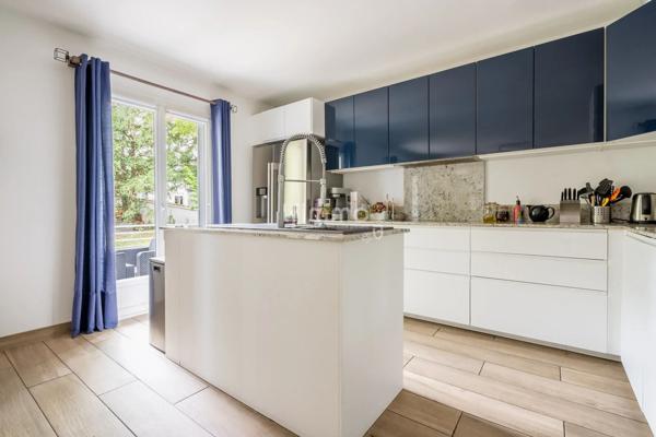 Le Raincy- Maison 200m2 + sous-sol total- 9P/5CH- Terrain 900m2