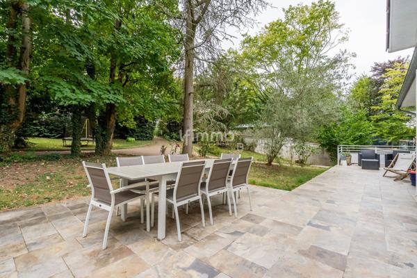 Le Raincy- Maison 200m2 + sous-sol total- 9P/5CH- Terrain 900m2