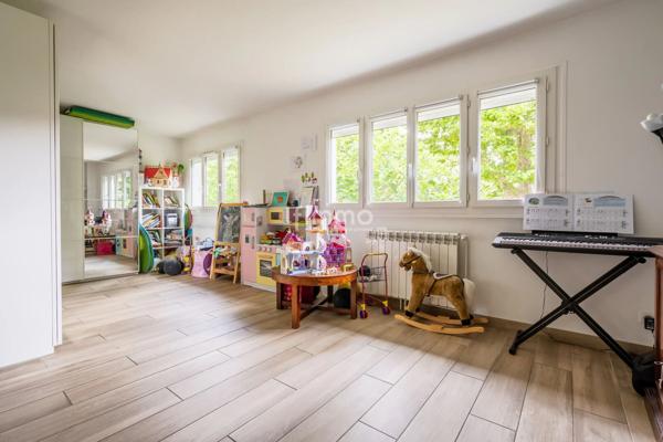 Le Raincy- Maison 200m2 + sous-sol total- 9P/5CH- Terrain 900m2