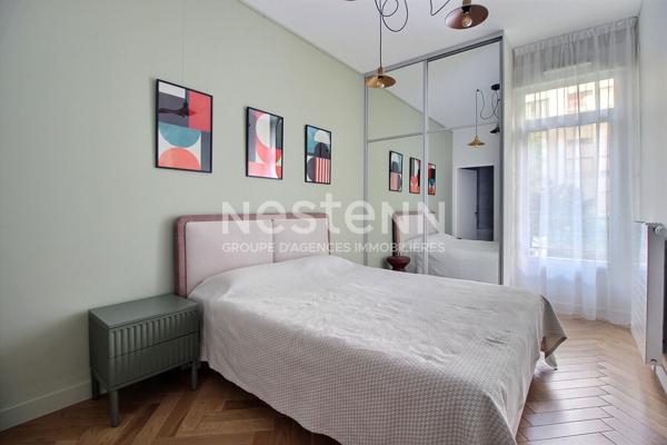 Appartement  récent Meublé à Courbevoie 3 pièces 55.44 m2  calme + Terrasse + Parking