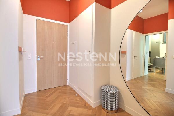 Appartement  récent Meublé à Courbevoie 3 pièces 55.44 m2  calme + Terrasse + Parking