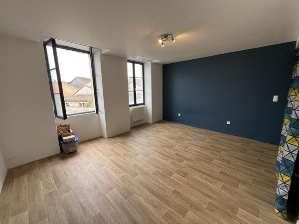 Maison à vendre 86 336 € Ruffec 3 p 91 m² DPE D