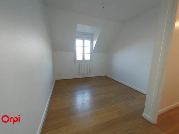 Appartement à louer    3 pièces •  Survilliers