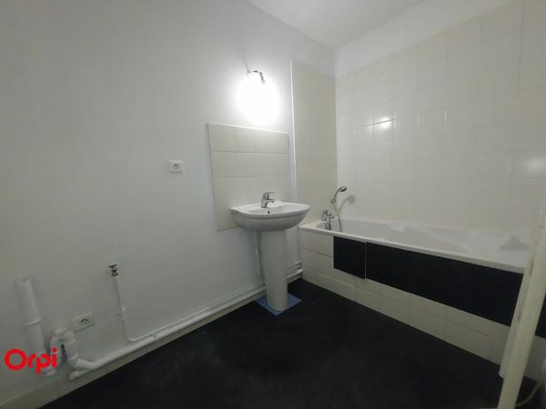 Appartement à louer    3 pièces •  Survilliers