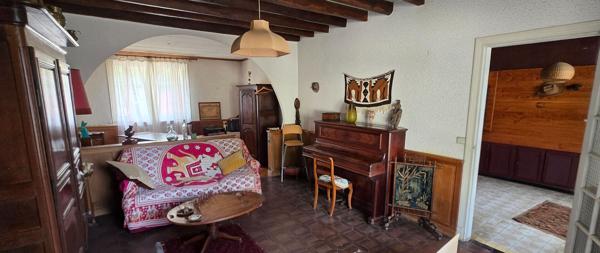 Maison familiale 240 m² - 4 chambres -Terrain 1 320 m² - Proche N4