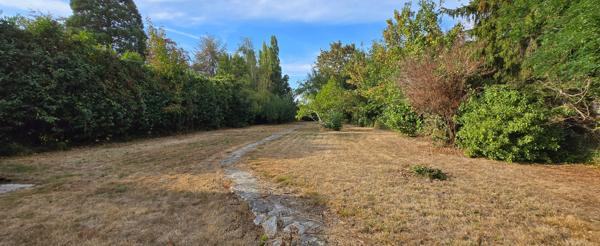Maison familiale 240 m² - 4 chambres -Terrain 1 320 m² - Proche N4