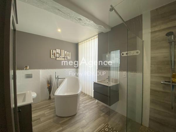 Maison à ISIGNY-LE-BUAT, 50540 - 8 pièces 288m²