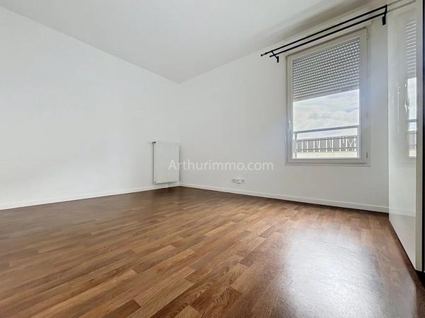 Vente                                                      Appartement
                        
                     3 pièces                      53 m2                     à Limeil-Brévannes