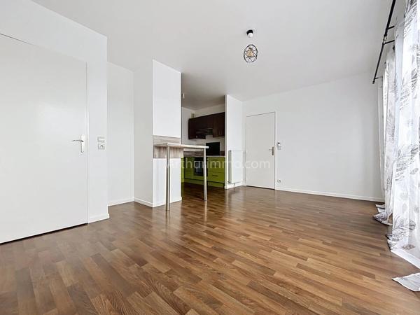 Vente                                                      Appartement
                        
                     3 pièces                      53 m2                     à Limeil-Brévannes