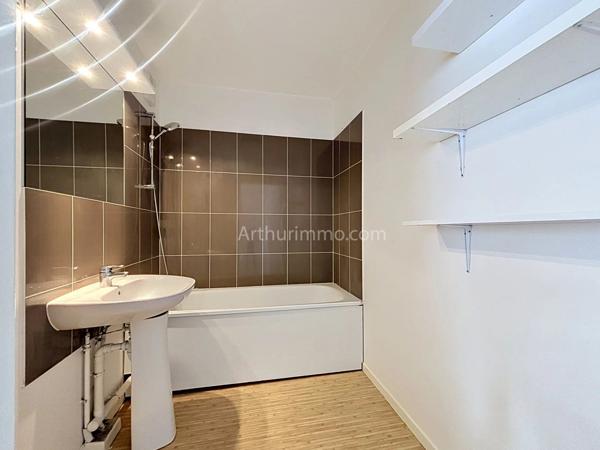 Vente                                                      Appartement
                        
                     3 pièces                      53 m2                     à Limeil-Brévannes