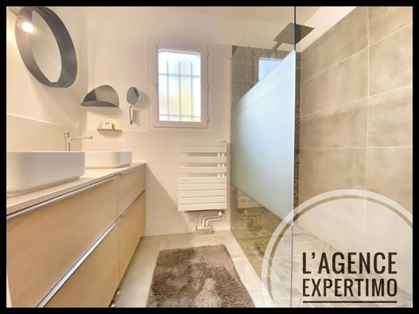 Uchaux (84100) Très belle maison dans un cadre idyllique