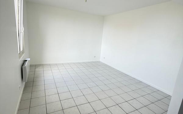 Appartement à louer    1 pièce •  Clichy-sous-Bois