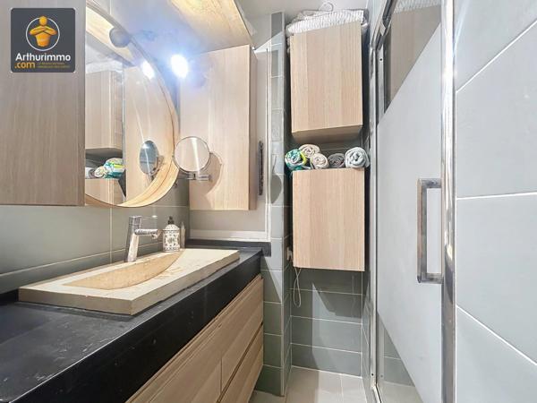 Vente                                                      Appartement
                        
                     3 pièces                      67 m2                     à Boissy-Saint-Léger