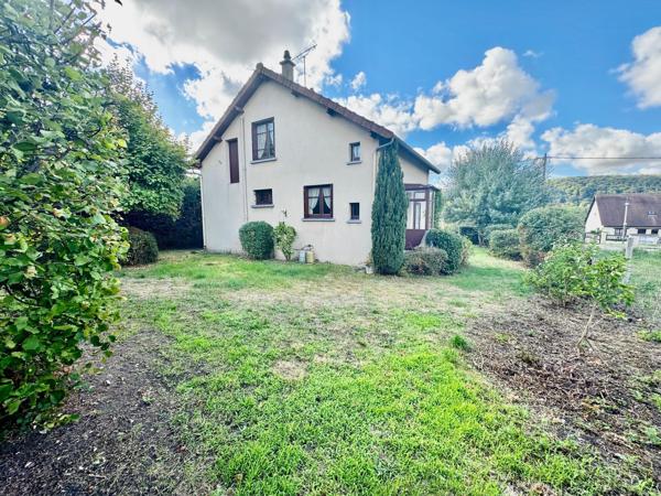 Maison de type F5 avec trois chambres  et sous-sol total