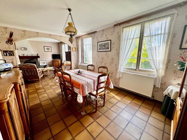 Maison de type F5 avec trois chambres  et sous-sol total