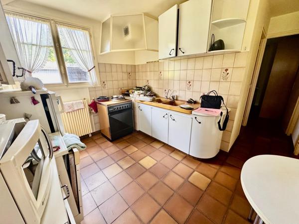 Maison de type F5 avec trois chambres  et sous-sol total