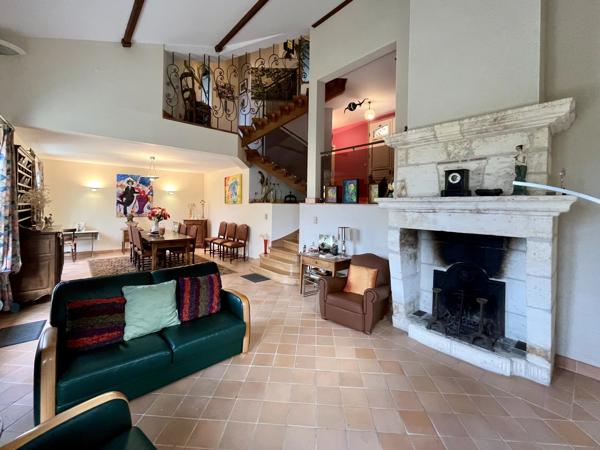 Charmante maison d'architecte offrant 3 chambres et un confort de vie optimal!