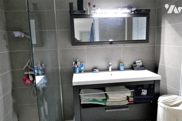 Appartement de standing de type F4 avec balcon