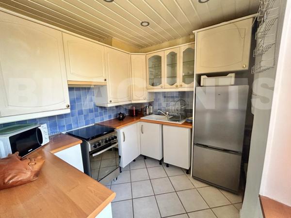 Rambouillet, Duplex T3 avec jardin et atelier, face au parc du château à 5 min à pied des commerces