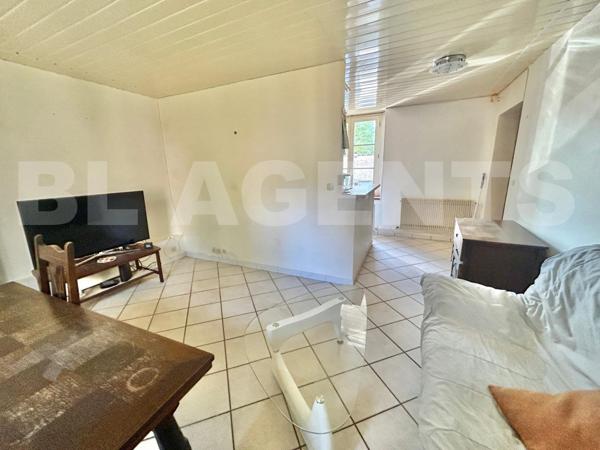 Rambouillet, Duplex T3 avec jardin et atelier, face au parc du château à 5 min à pied des commerces