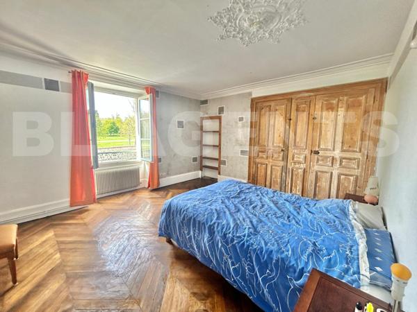 Rambouillet, Duplex T3 avec jardin et atelier, face au parc du château à 5 min à pied des commerces