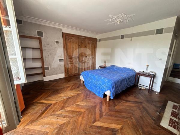 Rambouillet, Duplex T3 avec jardin et atelier, face au parc du château à 5 min à pied des commerces