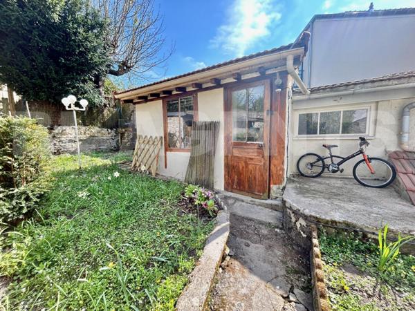Rambouillet, Duplex T3 avec jardin et atelier, face au parc du château à 5 min à pied des commerces