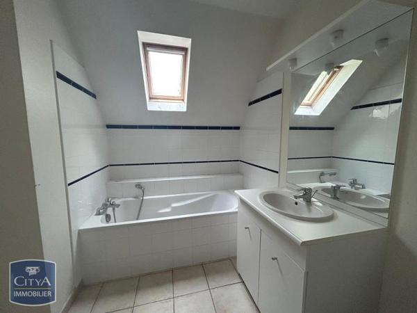 Appartement à louer 2 pièces 47m² Châteauneuf-sur-Loire (45110)