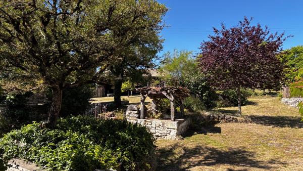 Vente fermette 209 m² 8 Pièces Montaigu-de-Quercy