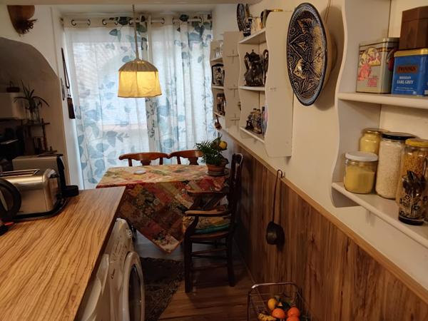 Jolie maison en pierre vendue meublée