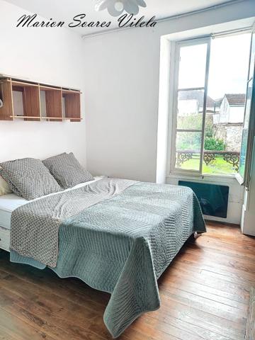 CHAUMES-EN-BRIE, Gros potentiel pour cette maison de ville à rénover sur plus de 160 m² habitables.