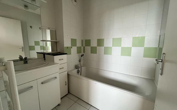 Appartement à louer    3 pièces • 62,35 m2 Bourges