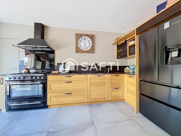 Maison de plain-pied, 4 chambres, bureau, garage