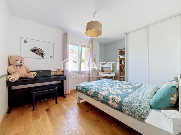 Maison de plain-pied, 4 chambres, bureau, garage