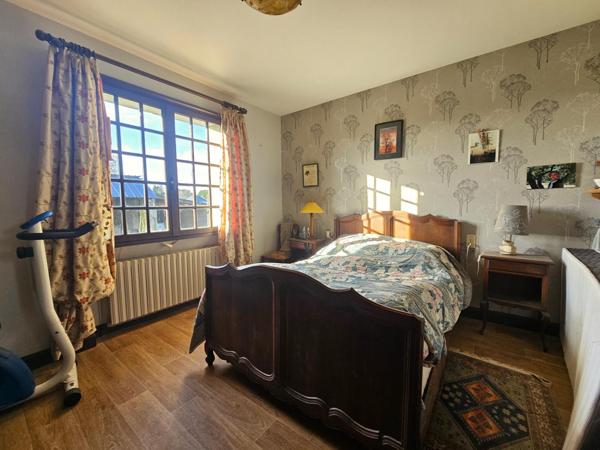 Ensemble immobilier, charmante maison de 165 m², une structure brute à finaliser deux parcelles constructibles cadastrées