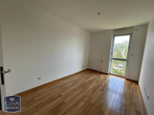 Appartement à louer 4 pièces 115.7m² Meaux (77100)
