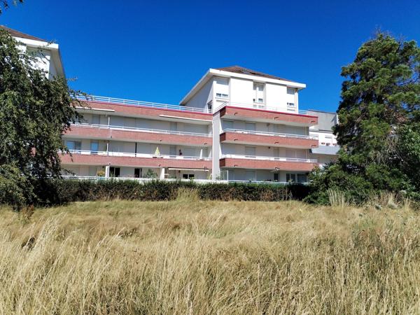 Appartement
         5 pièces
        - 94 m² Exclusivité 359 000 € *