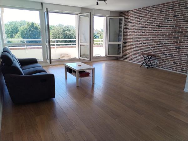 Appartement
         5 pièces
        - 94 m² Exclusivité 359 000 € *