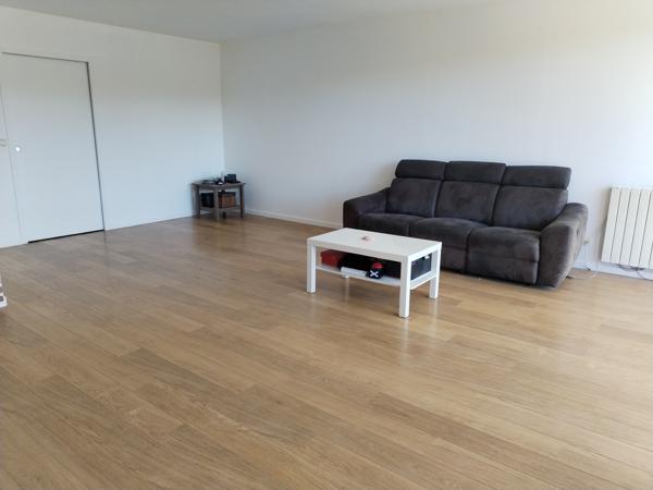Appartement
         5 pièces
        - 94 m² Exclusivité 359 000 € *