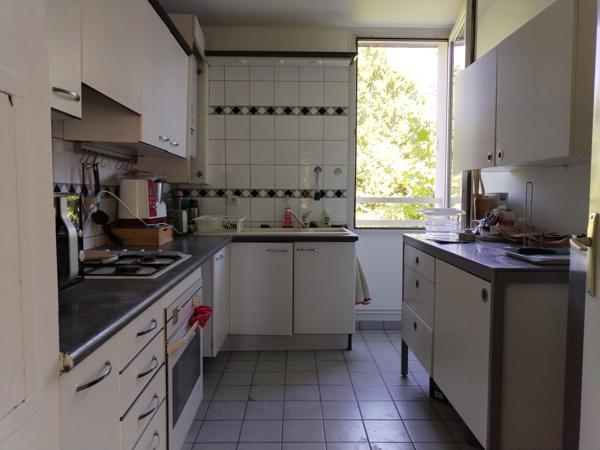 Appartement
         5 pièces
        - 94 m² Exclusivité 359 000 € *