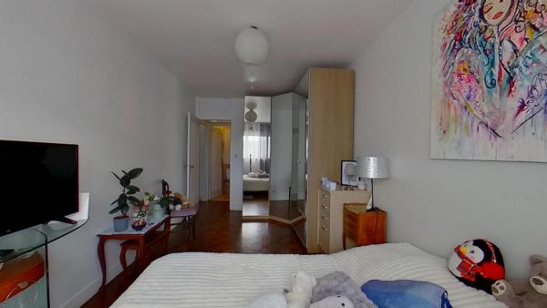 Appartement 2 pièces – Coup de cœur proche Métro Robespierre, quartier des Coutures