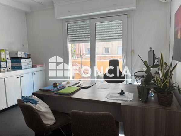 Location Local commercial 3 pièces 90 m² - LES TERRASSES Antibes 06600