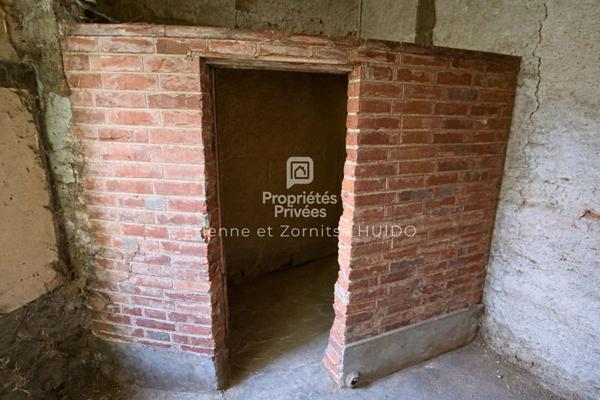 Maison de ville à rénover - Fort potentiel - Dépendances - Centre de Vatan