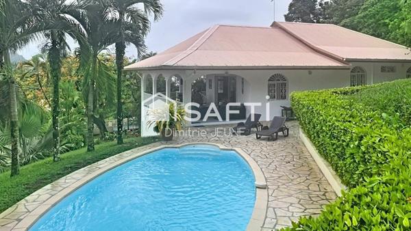 Villa T4 de standing avec piscine