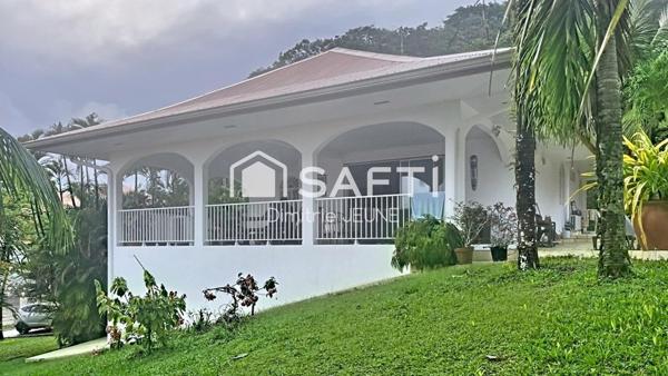 Villa T4 de standing avec piscine