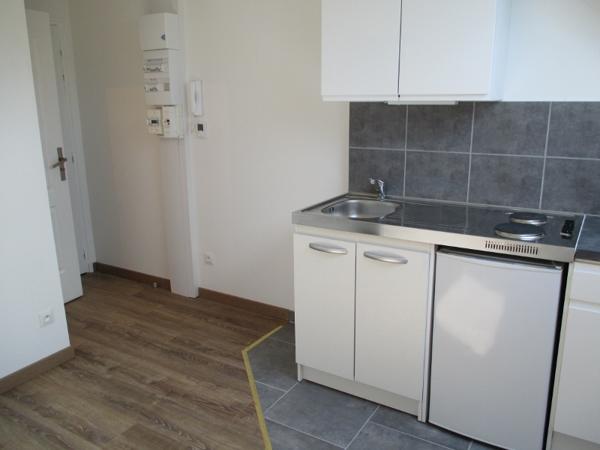 Appartement Reims 2 pièce(s) 16 m2 - rue Danton (2ème étage)