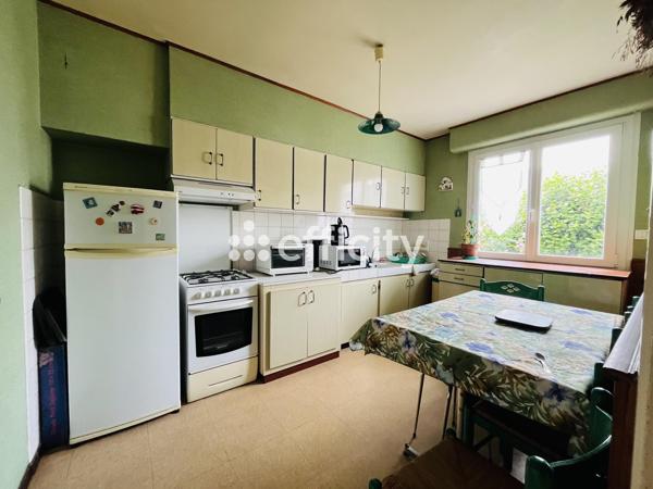 Maison
         5 pièces
        - 102 m² 246 330 € *