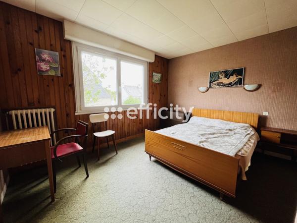 Maison
         5 pièces
        - 102 m² 246 330 € *